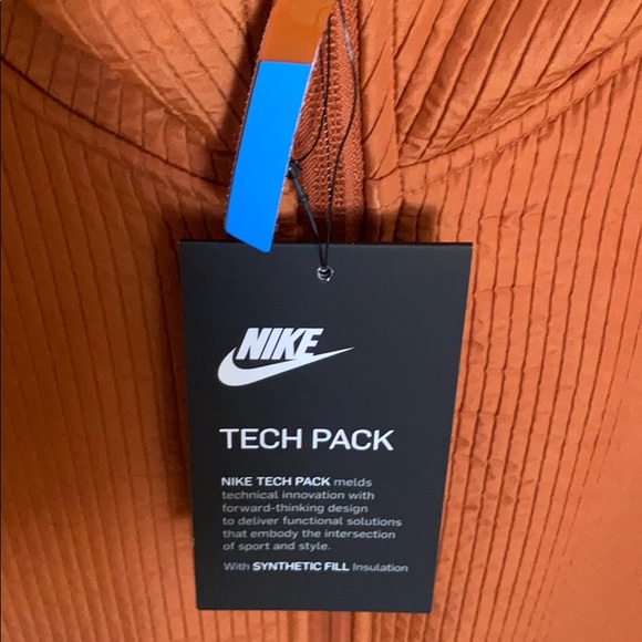 NIKE WOMEN'S TECH PACK WINDRUNNER JACKET Pumpkin - Picture 6 of 8